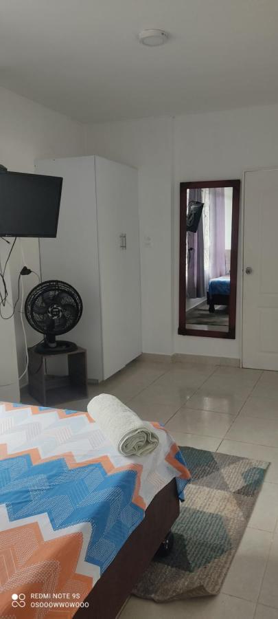 Home To Go Hostal Apartamentos Cali Exterior photo